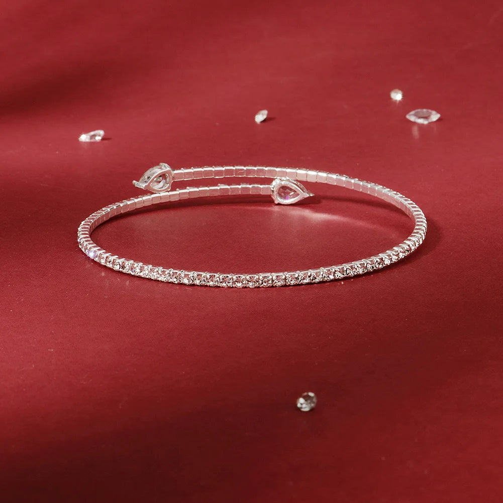 QYY Simple and Exquisite Copper and Zirconia Studded Bracelet Everyday Jewelry Bangle Fashionable Party Bracelet Holiday Gift