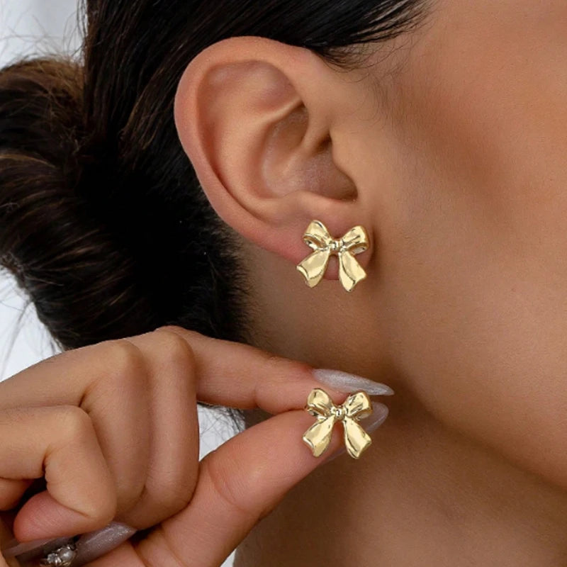 A Pair of Fashionable Bow and Gold Earrings, Elegant Women's Daily Clothing Jewelry Matching, Trendy Party and Holiday Gifts