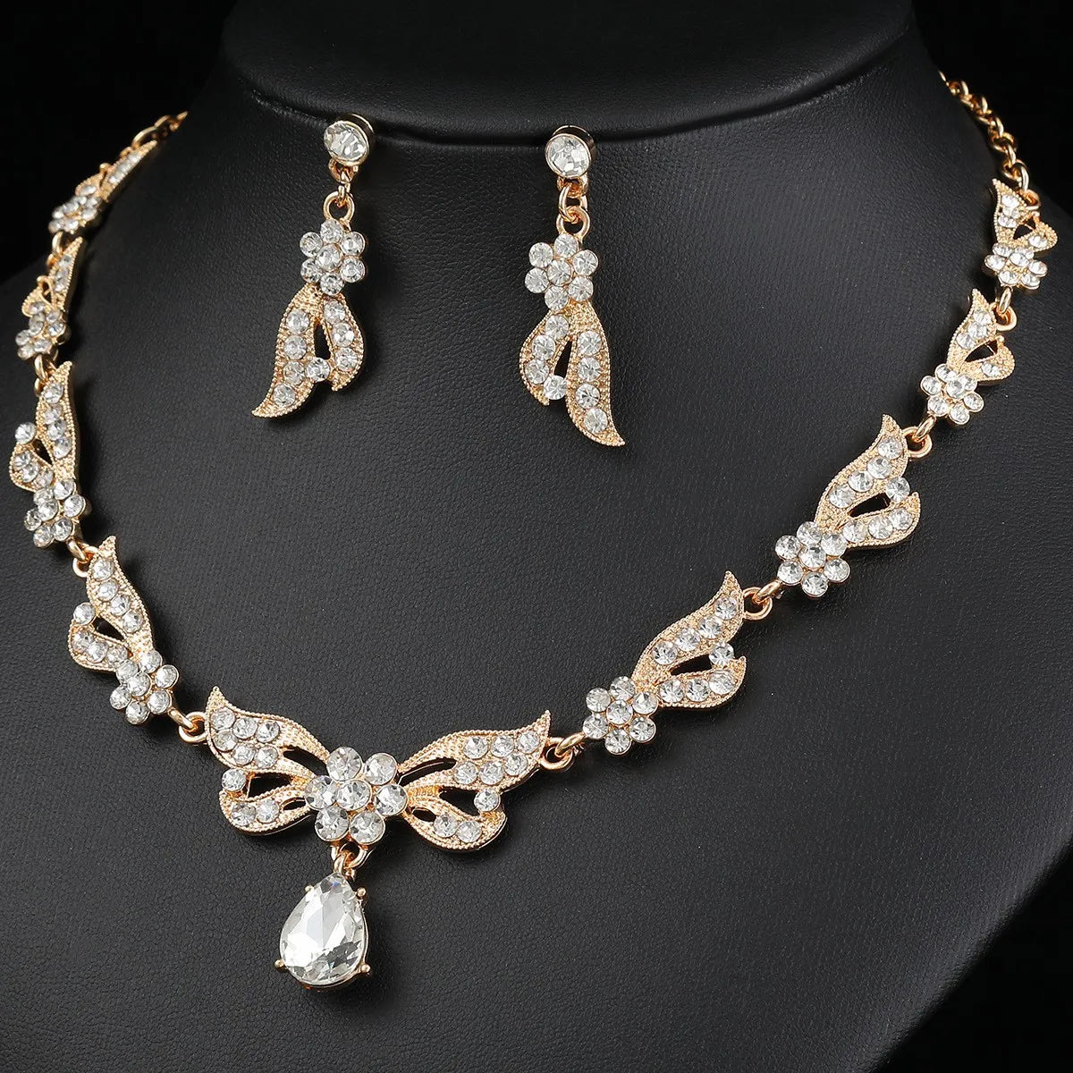 Bridal Necklace Set, High-End Bowknot Crystal-Encrusted Diamond Wedding Dress and Banquet Dress Jewelry Matching Set