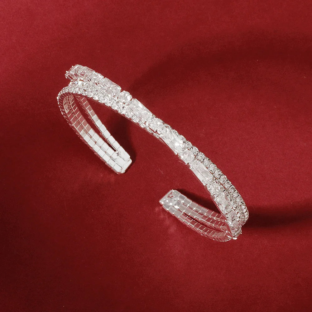 QYY Simple and Exquisite Copper and Zirconia Studded Bracelet Everyday Jewelry Bangle Fashionable Party Bracelet Holiday Gift
