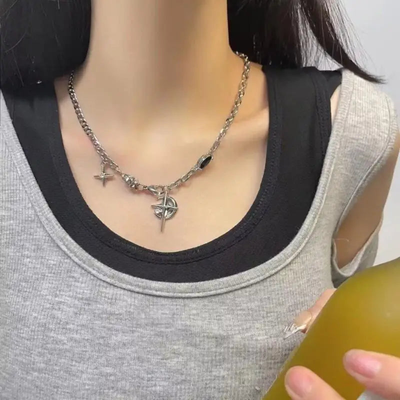 Fashionable Black Gemstones Star Necklace Ornament for Trendy Women Who Appreciate Distinctive Jewelry Statement Pieces