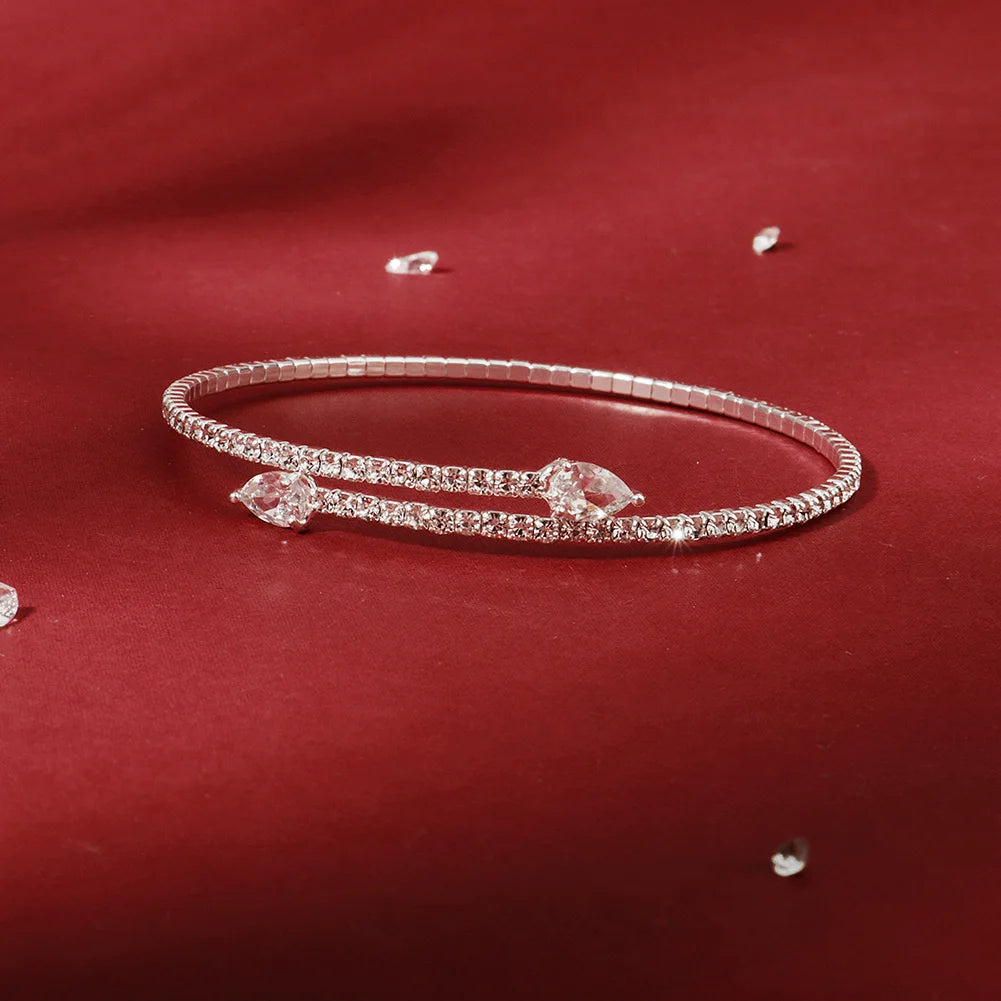 QYY Simple and Exquisite Copper and Zirconia Studded Bracelet Everyday Jewelry Bangle Fashionable Party Bracelet Holiday Gift